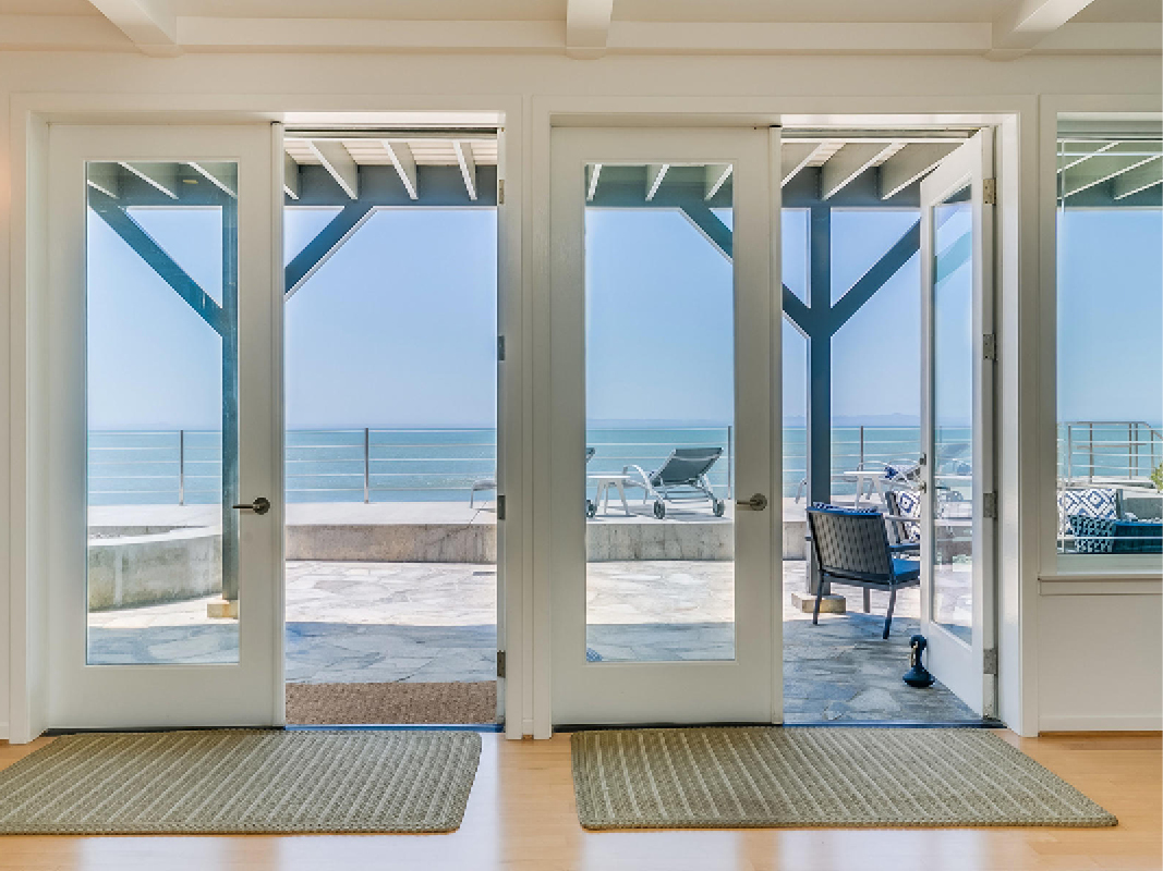 Island Décor  |  Interior Design With the Ocean in Mind